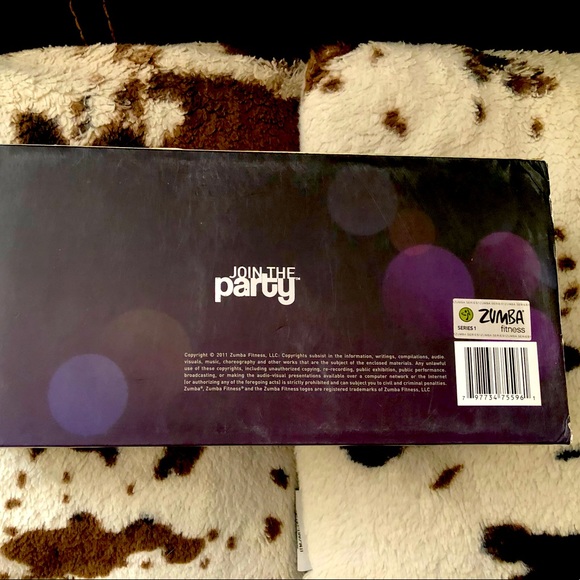 Zumba Fitness Exhilarate. The Ultimate Zumba Fitness DVD Experience. - Picture 13 of 15